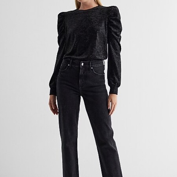 🏴‍☠️Black Velvet Puff-Sleeve Women's Top - Picture 3 of 17